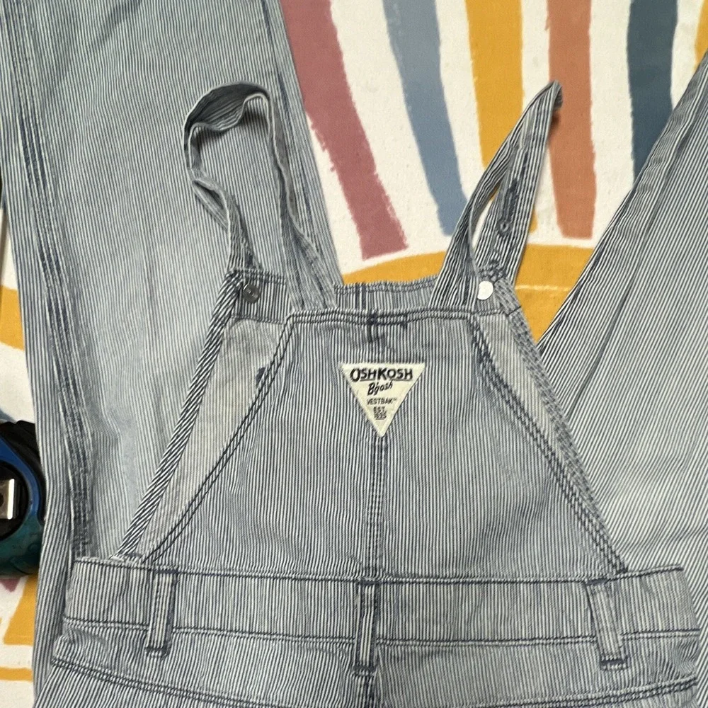 OshKosh B'gosh Girls 2T Blue/White Striped Denim Overalls One-Piece 40.1